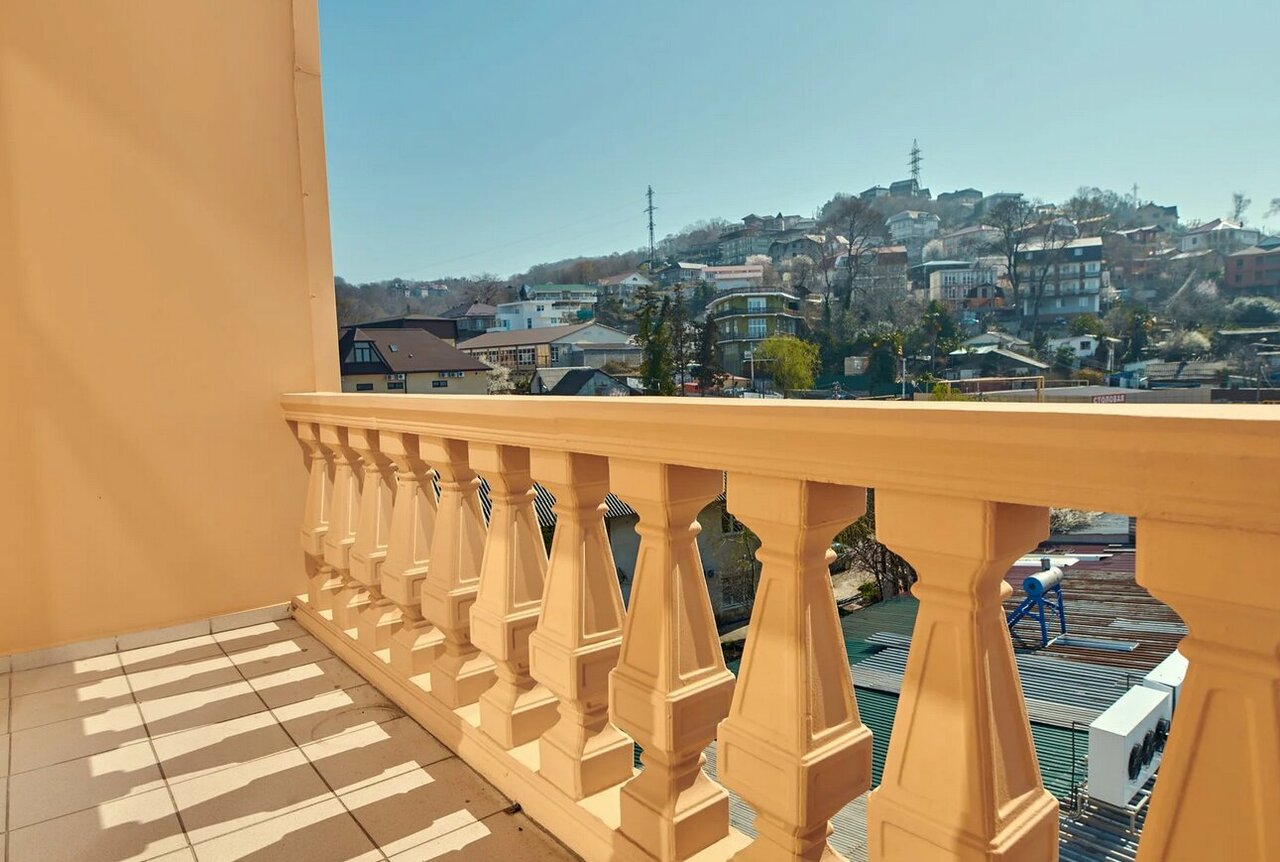 Гостиница Глобус Лоо-53