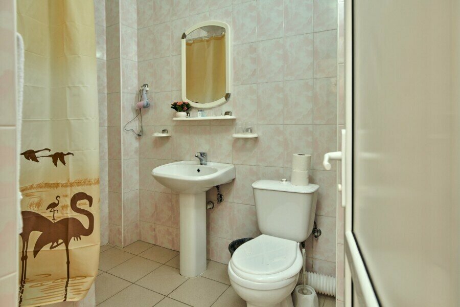 Гостиница Глобус Лоо