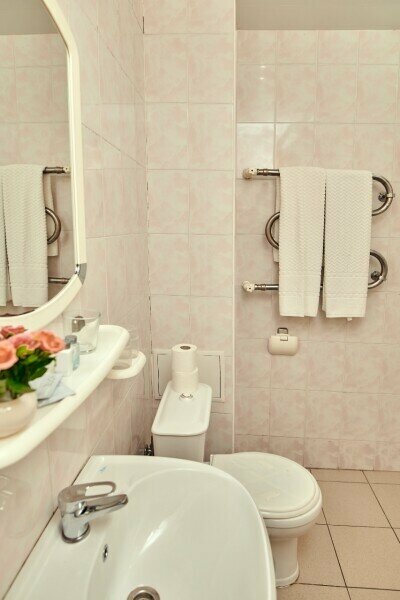 Гостиница Глобус Лоо