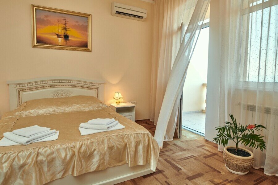 Гостиница Глобус Лоо