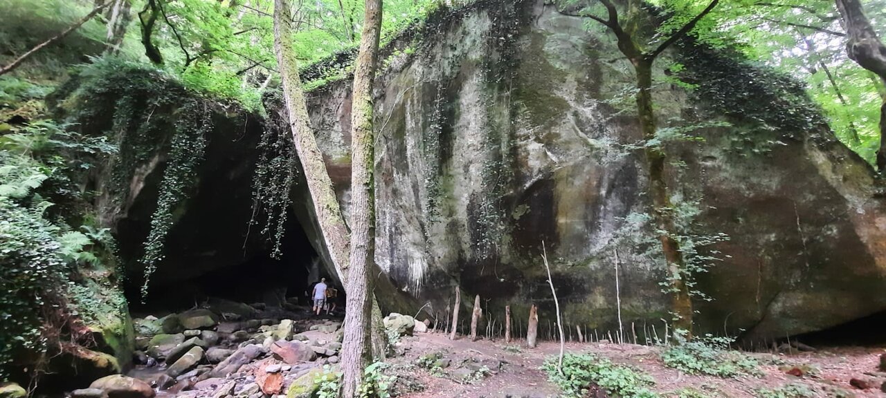 Гостиница Глобус Лоо-32