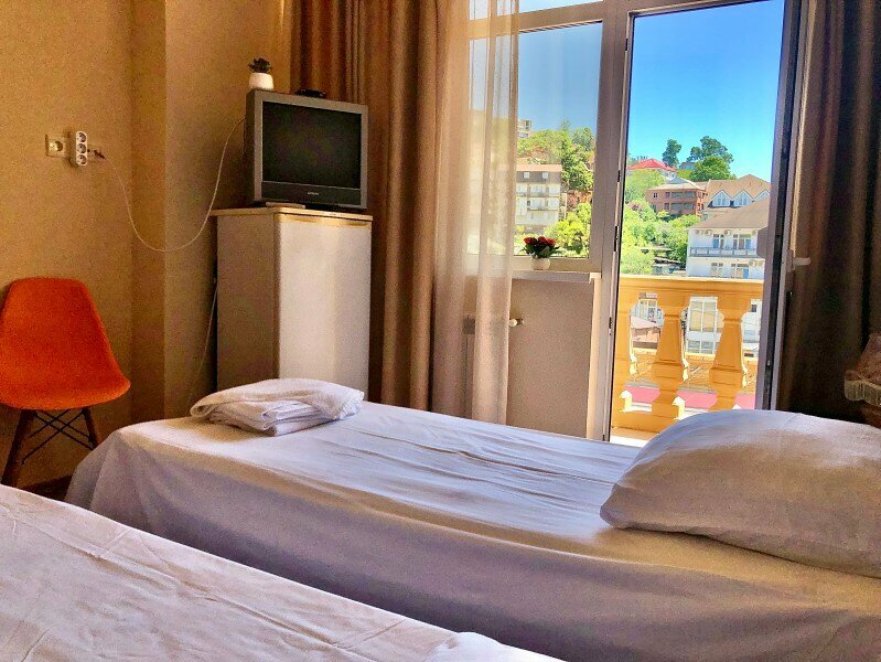 Гостиница Глобус Лоо