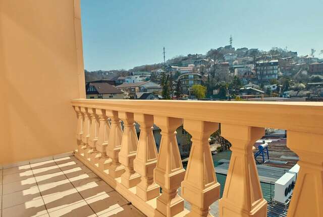 Гостиница Глобус Лоо-52