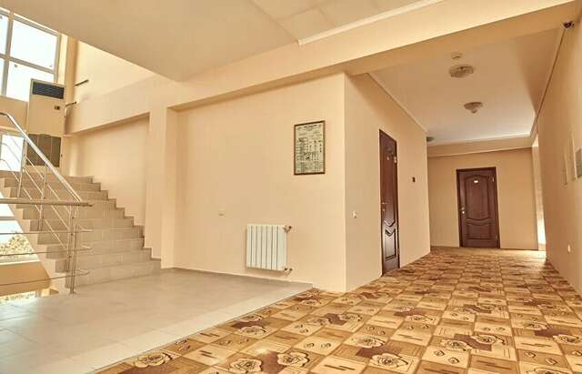 Гостиница Глобус Лоо-56