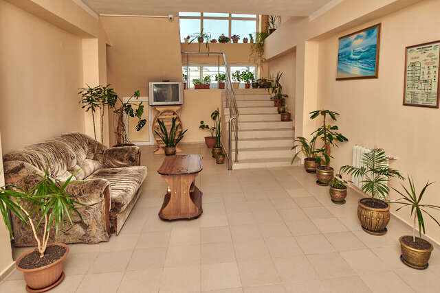 Гостиница Глобус Лоо-4