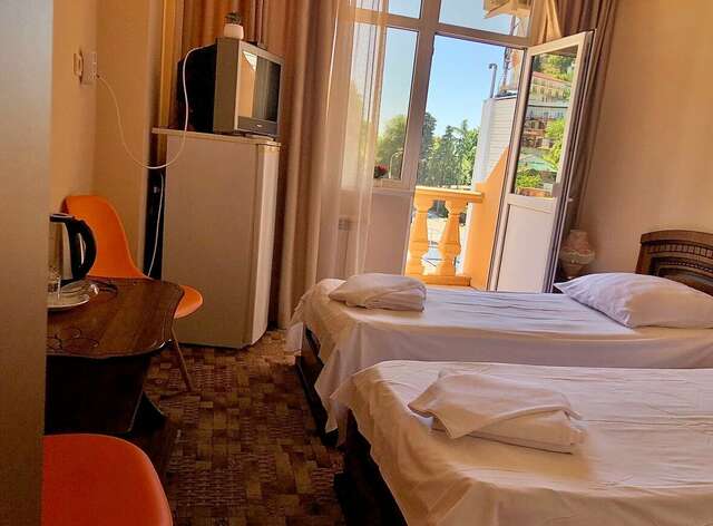 Гостиница Глобус Лоо-60