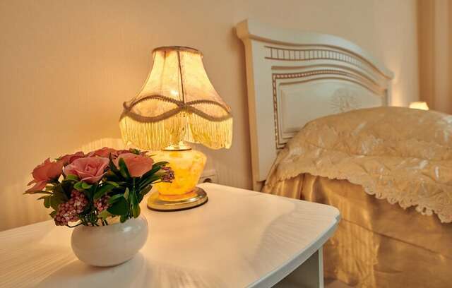 Гостиница Глобус Лоо-51