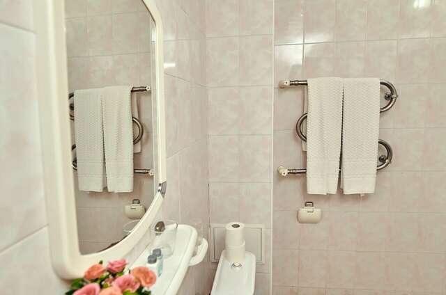 Гостиница Глобус Лоо-62